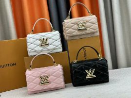 Picture of LV Lady Handbags _SKUfw154015279fw